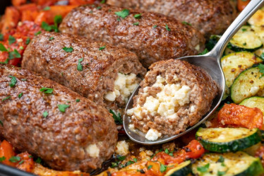 Feta im Hackmantel mit Grillgemüse