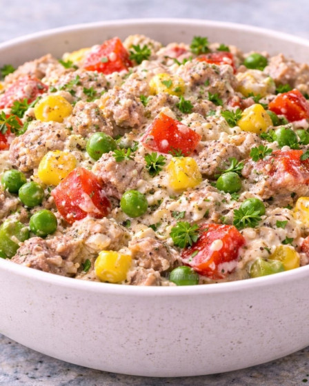 Thunfischsalat mit Erbsen und Paprika