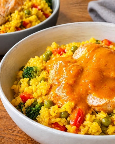 Corryreis mit Hähnchen und Mangosoße