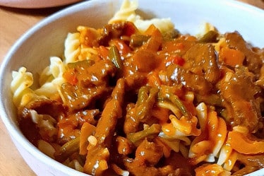 Rindergeschnetzeltes mit Bohnen und Paprika