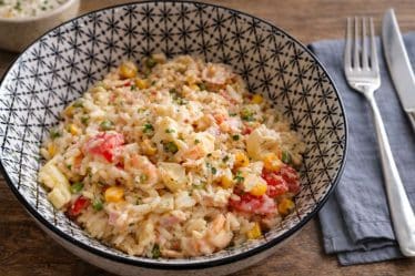 Feierabendküche, Reissalat in einer Schüssel